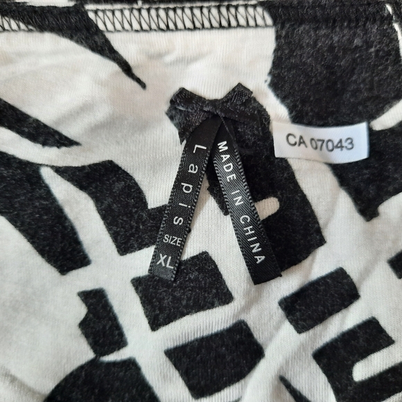 Vintage Flowy Black & White Print Skirt - Picture 6 of 7